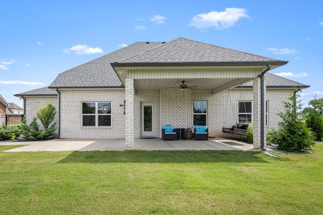 1707 Day Flower Dr, Murfreesboro, TN 37130