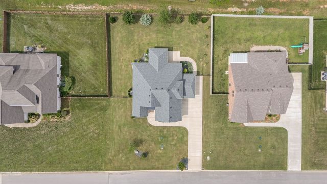 1707 Day Flower Dr, Murfreesboro, TN 37130