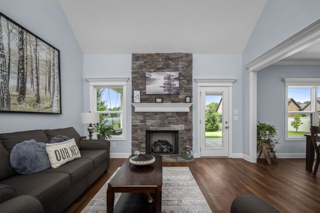 1707 Day Flower Dr, Murfreesboro, TN 37130