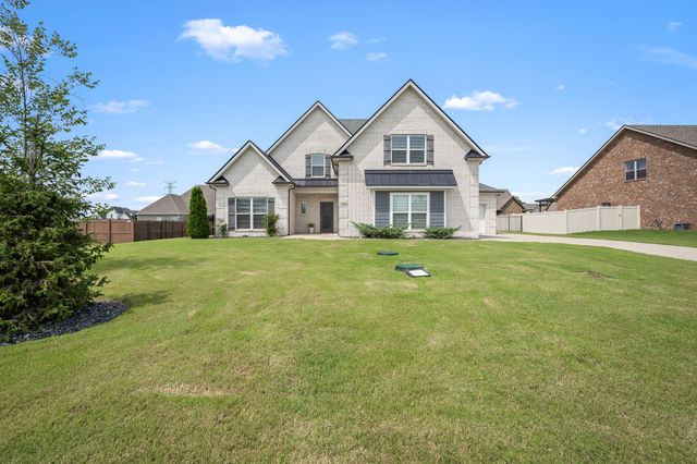1707 Day Flower Dr, Murfreesboro, TN 37130