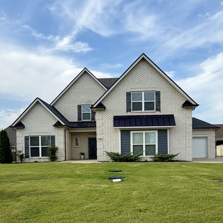 1707 Day Flower Dr, Murfreesboro, TN 37130