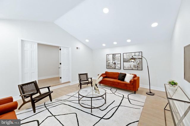 826 PARDEE LN, Wyncote, PA 19095