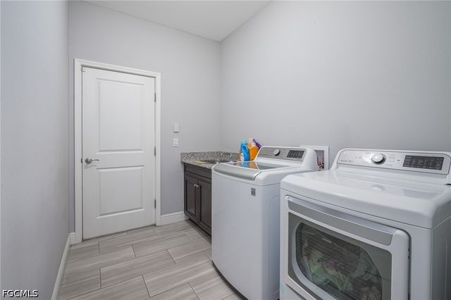 1802 NW 20th TER, Cape Coral, FL 33993