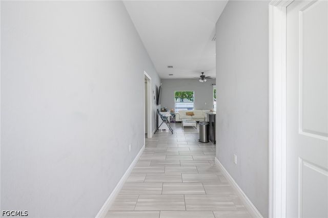 1802 NW 20th TER, Cape Coral, FL 33993