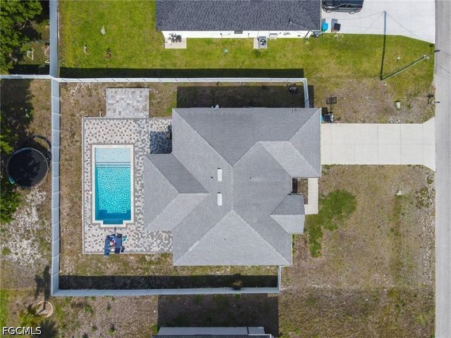 1802 NW 20th TER, Cape Coral, FL 33993