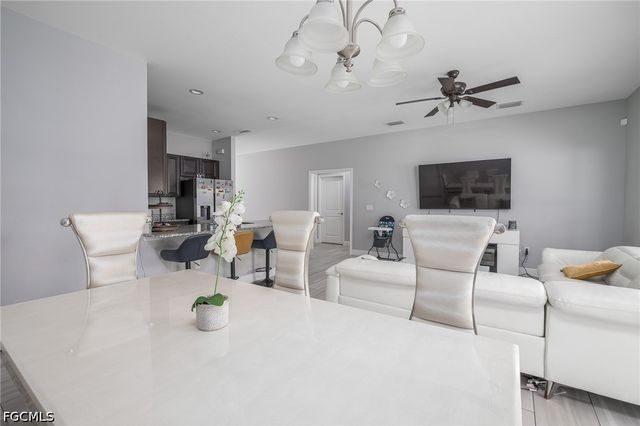 1802 NW 20th TER, Cape Coral, FL 33993