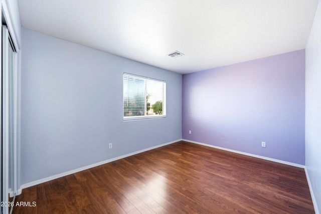 10950 W Royal Palm Road, Peoria, AZ 85345