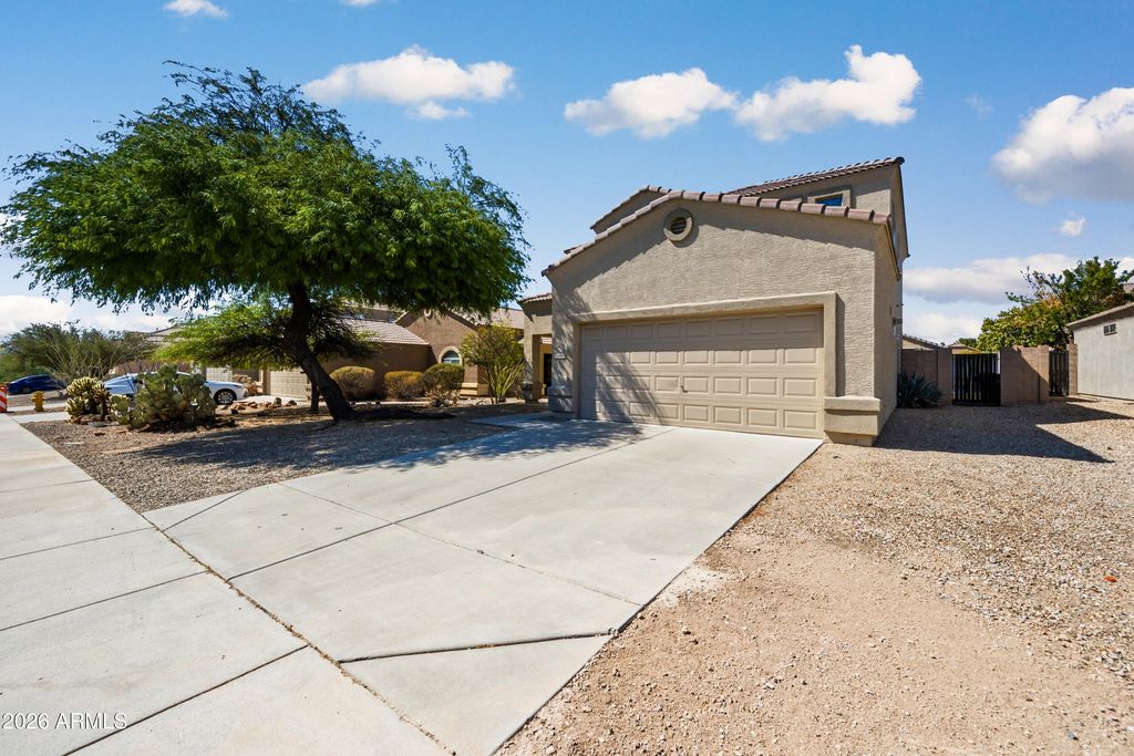 10950 W Royal Palm Road, Peoria, AZ 85345