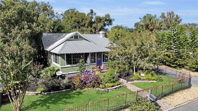 335 SIMPSON, Mount Dora, FL 32757