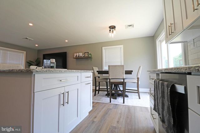 28 FREDERICK RD, Coatesville, PA 19320