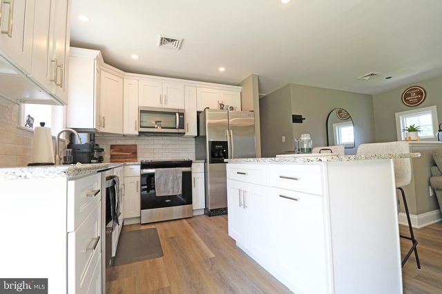 28 FREDERICK RD, Coatesville, PA 19320