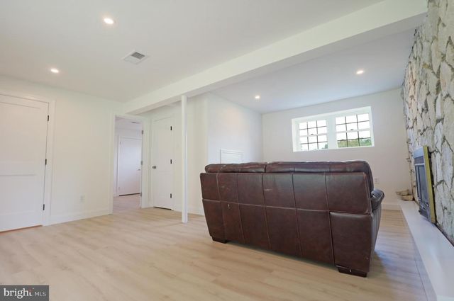 28 FREDERICK RD, Coatesville, PA 19320