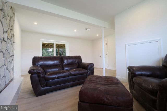 28 FREDERICK RD, Coatesville, PA 19320