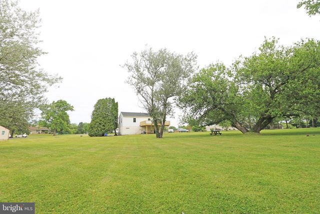 28 FREDERICK RD, Coatesville, PA 19320