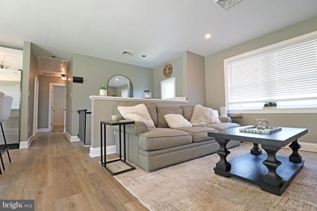 28 FREDERICK RD, Coatesville, PA 19320