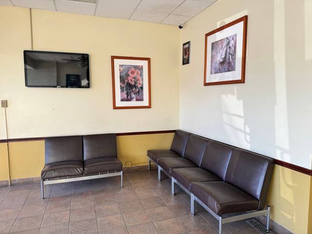 6238 Cermak Rd Road, Berwyn, IL 60402