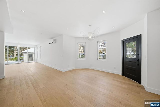 75 Highwood Avenue, Tenafly, NJ 07670