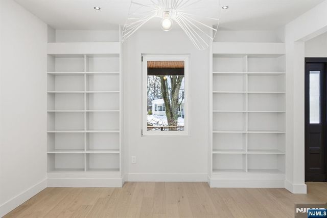 75 Highwood Avenue, Tenafly, NJ 07670