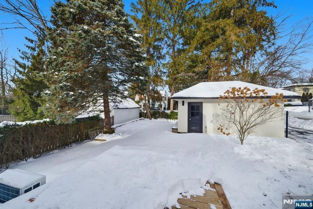 75 Highwood Avenue, Tenafly, NJ 07670