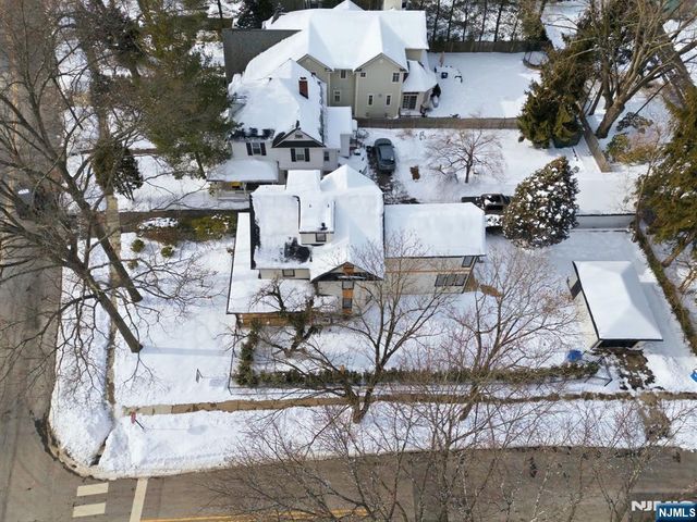 75 Highwood Avenue, Tenafly, NJ 07670