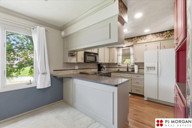 4935 N 114th Street, Omaha, NE 68164