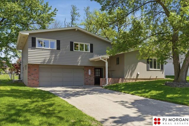 4935 N 114th Street, Omaha, NE 68164