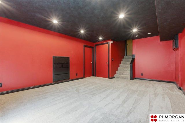 4935 N 114th Street, Omaha, NE 68164