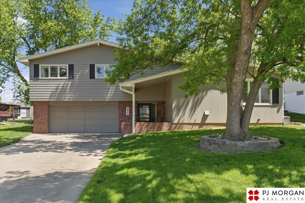 4935 N 114th Street, Omaha, NE 68164