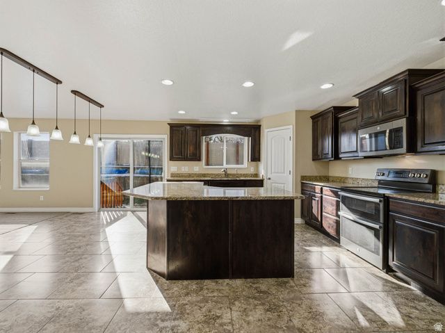 279 E 2150 N, North Ogden, UT 84414