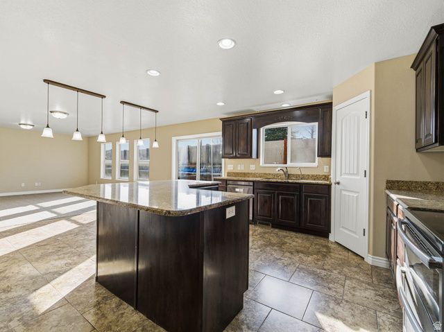 279 E 2150 N, North Ogden, UT 84414