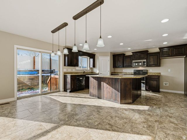 279 E 2150 N, North Ogden, UT 84414