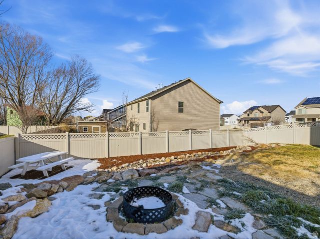 279 E 2150 N, North Ogden, UT 84414