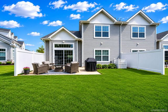 51 Farm Acre Circle, Mount Sinai, NY 11766