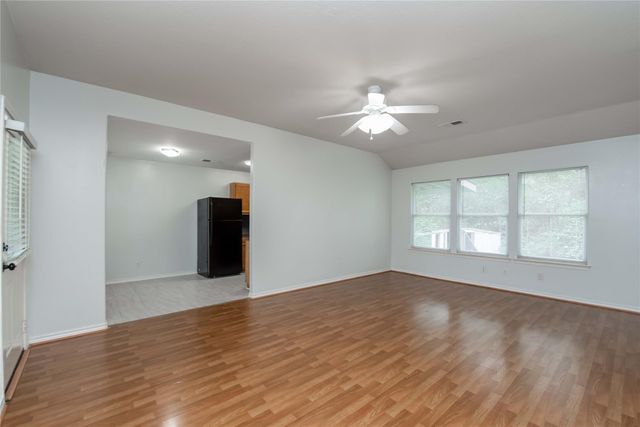 10680 Royal York Drive, Conroe, TX 77303