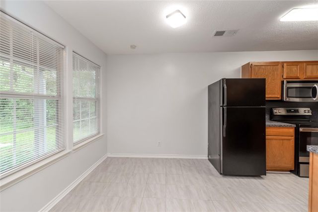 10680 Royal York Drive, Conroe, TX 77303