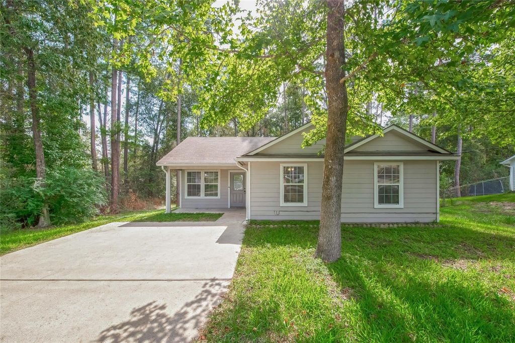 10680 Royal York Drive, Conroe, TX 77303