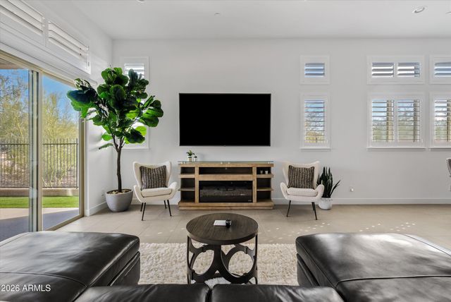 11996 W CREOSOTE Drive, Peoria, AZ 85383