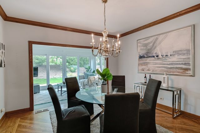 68 Berkshire Court, Burr Ridge, IL 60527