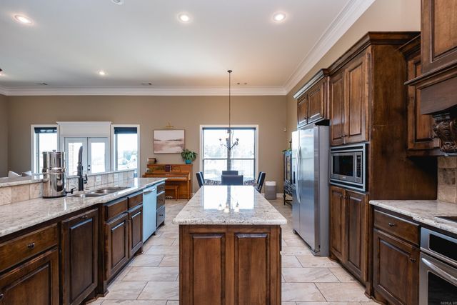 9105 Stone Canyon Drive, Alexander, AR 72002