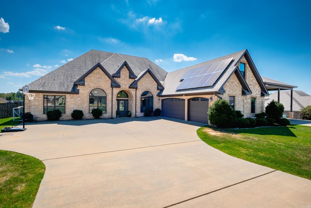 9105 Stone Canyon Drive, Alexander, AR 72002