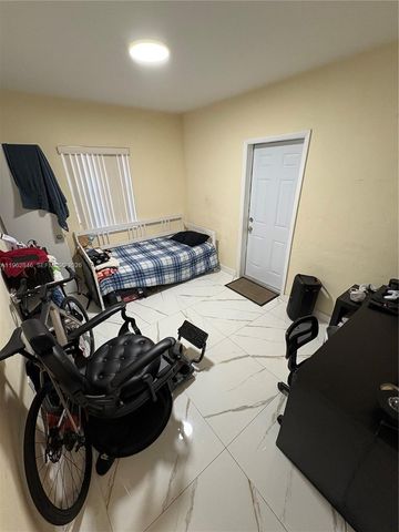 1655 NE 175th St, North Miami Beach, FL 33162