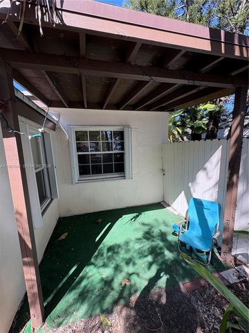 1655 NE 175th St, North Miami Beach, FL 33162