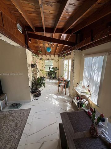 1655 NE 175th St, North Miami Beach, FL 33162