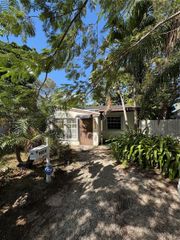 1655 NE 175th St, North Miami Beach, FL 33162