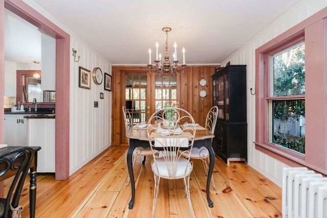 429 South St, Holliston, MA 01746