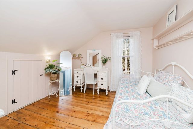 429 South St, Holliston, MA 01746