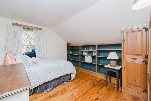 429 South St, Holliston, MA 01746