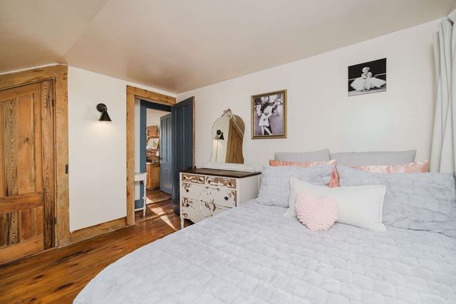 429 South St, Holliston, MA 01746