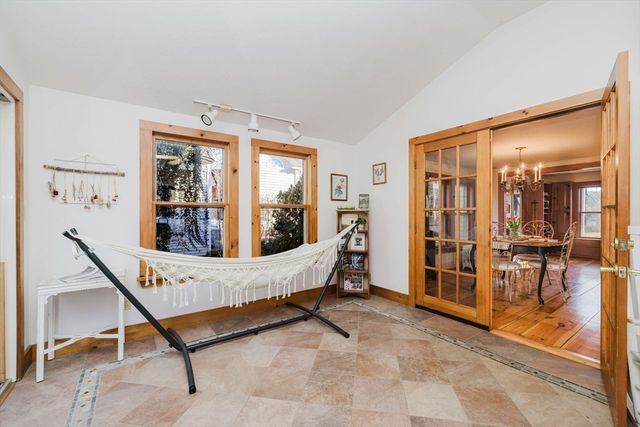 429 South St, Holliston, MA 01746