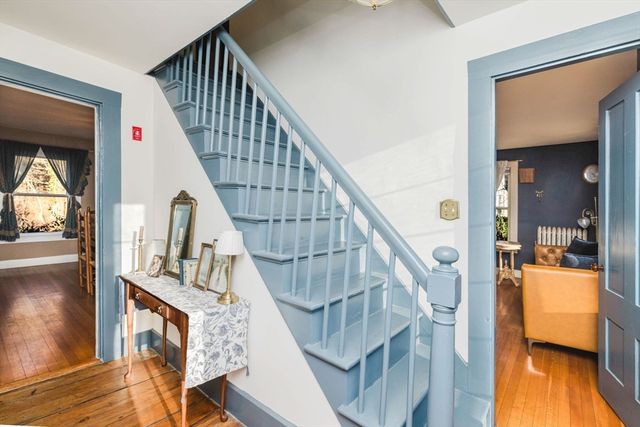 429 South St, Holliston, MA 01746